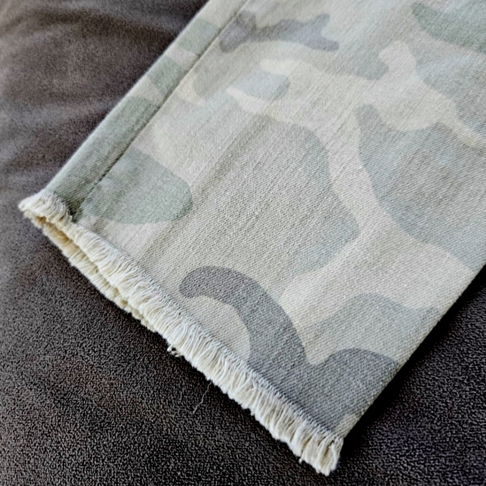 NWT GAP jeans.  Pale camo- high rise- true skinny- ankle- stretch- size 6/28. - Picture 3 of 7